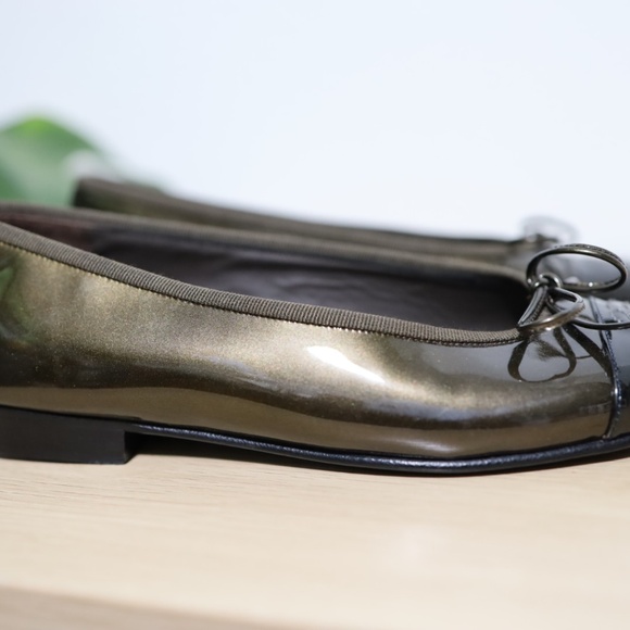 Chanel Ballerina Flat Sandals Patent Leather Green Bronze Brown Back Toe Sz 37 - Picture 13 of 13